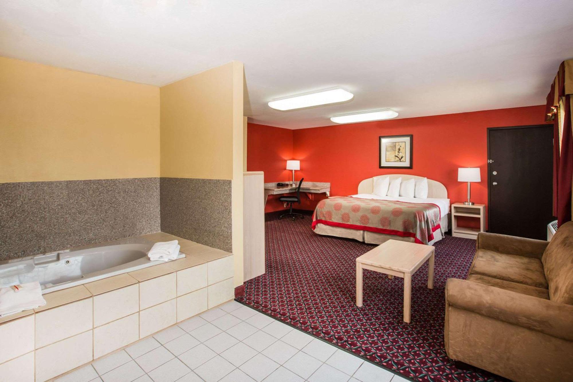 King Studio Suite - Non-Smoking